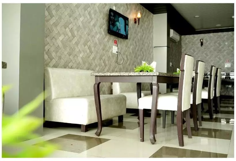 ホテル Viraj Inn