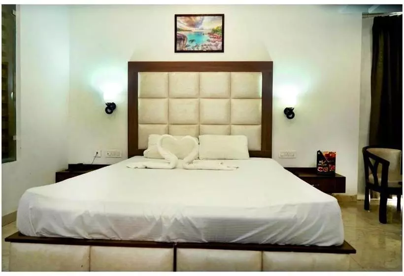 ホテル Viraj Inn