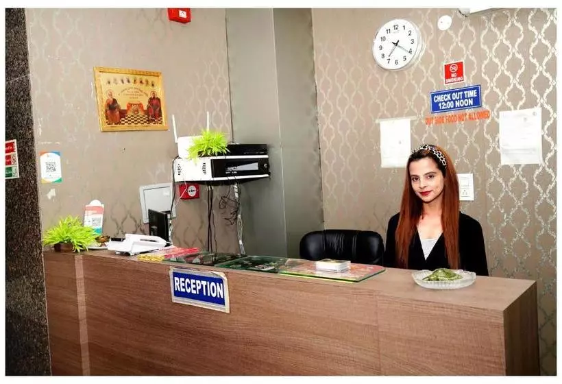 ホテル Viraj Inn