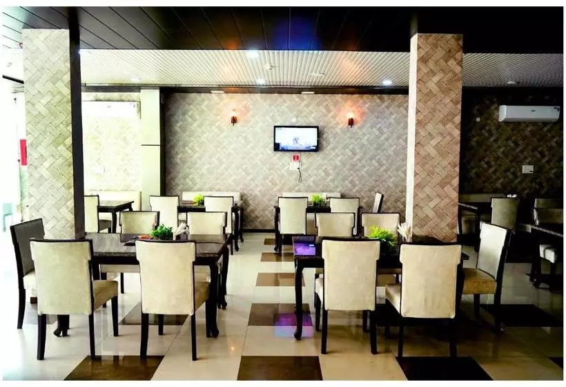 ホテル Viraj Inn