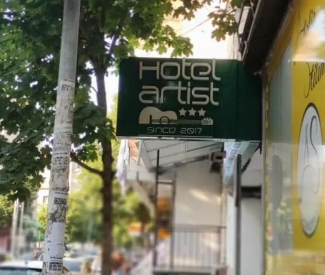 پانسیون Artist