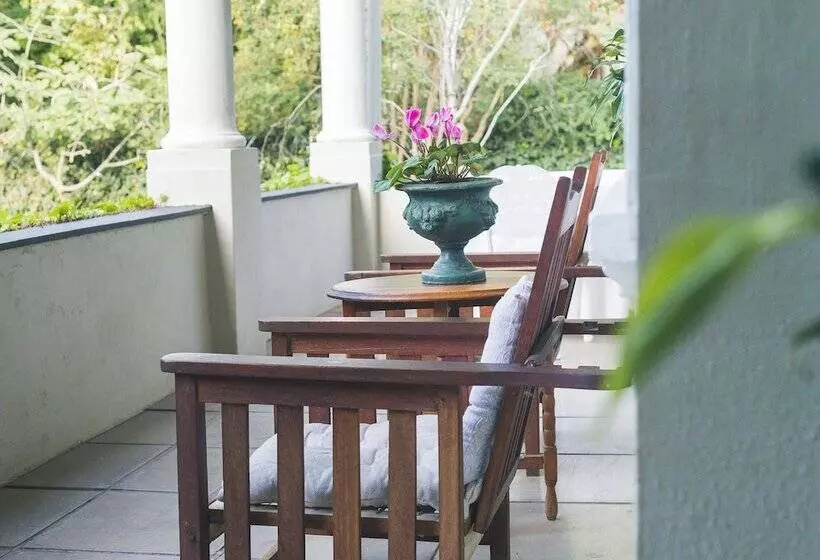 Majatalo One Of Our Top Picks In Pretoria  Lovely Spacious Room With Breakfast