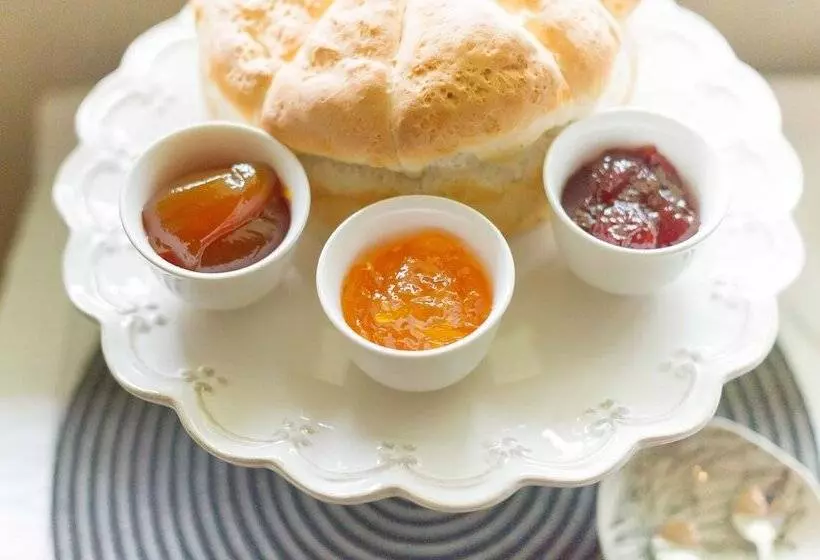 Majatalo One Of Our Top Picks In Pretoria  Lovely Spacious Room With Breakfast