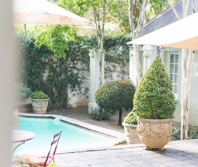 بنسيون One Of Our Top Picks In Pretoria  Lovely Spacious Room With Breakfast