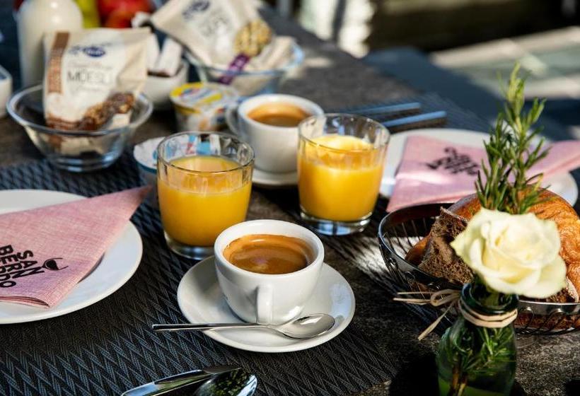 ユースホステル Casa San Bernardo