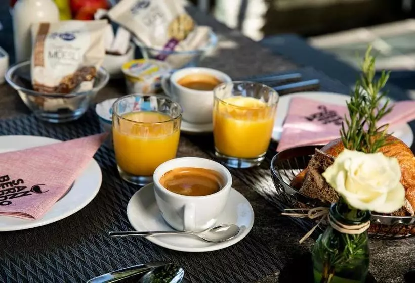 Retkeilymaja Casa San Bernardo