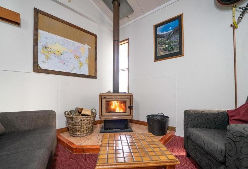 Hospedaria Lone Moose Backpackers