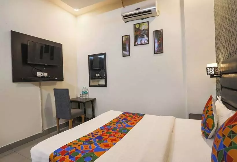 Fabhotel The Diamond