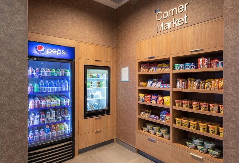 ホテル Fairfield Inn & Suites By Marriott Salmon Arm