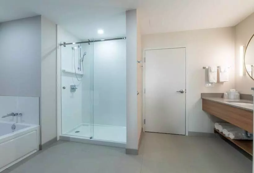 Hotelli Fairfield Inn & Suites By Marriott Salmon Arm