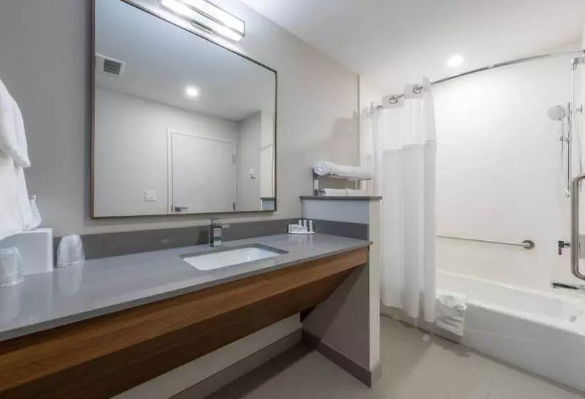 Hotelli Fairfield Inn & Suites By Marriott Salmon Arm