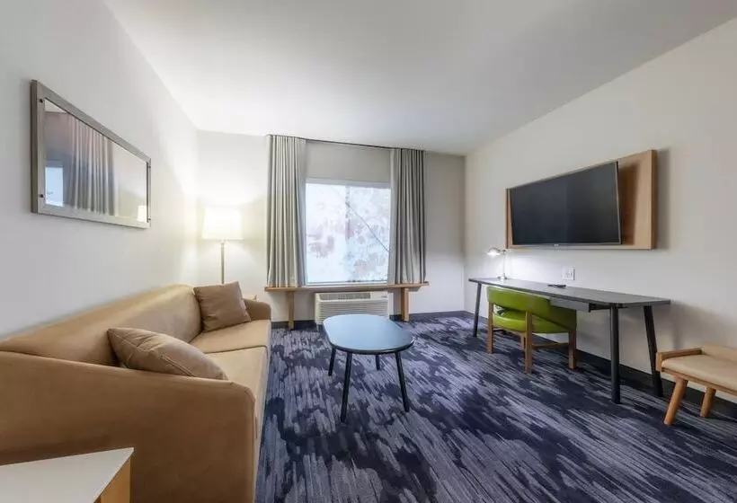 Hotelli Fairfield Inn & Suites By Marriott Salmon Arm