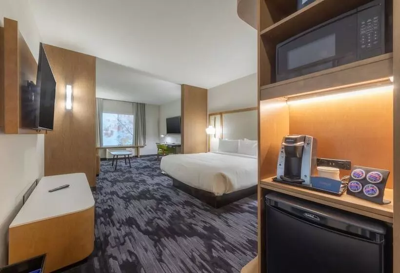 Hotelli Fairfield Inn & Suites By Marriott Salmon Arm