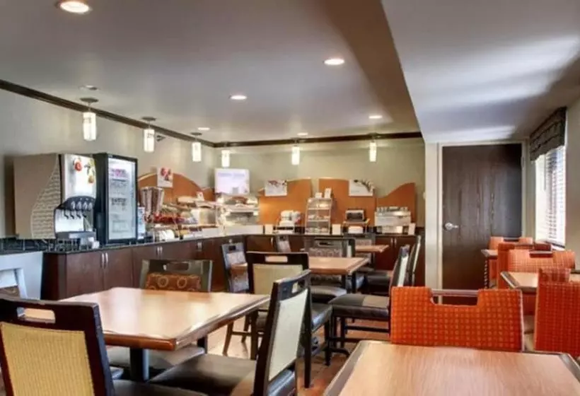 Hotelli Holiday Inn Express   Oak Grove, An Ihg