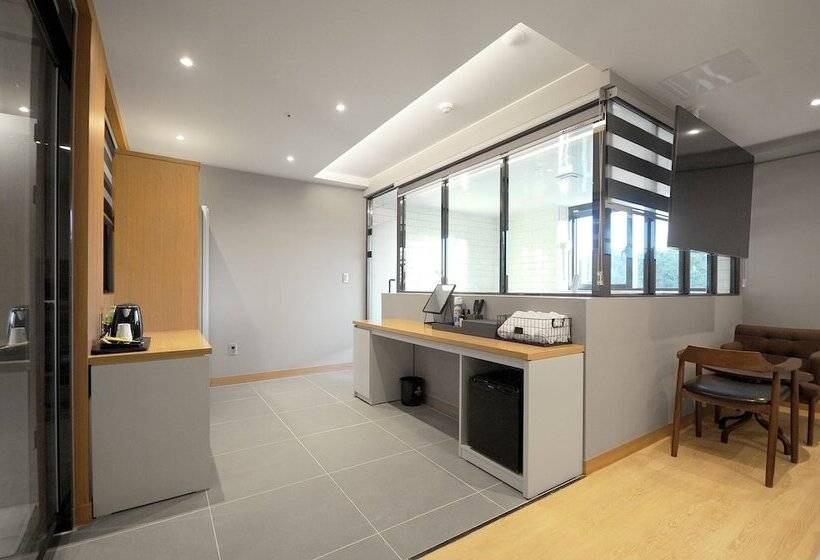 Gijang Hound Hotel Ilgwang