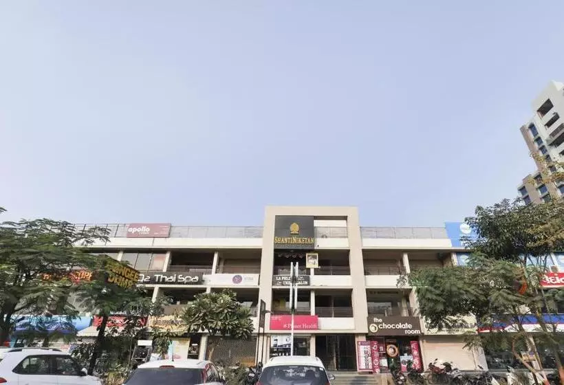 ホテル Oyo 72377 Kohuwa Guest House