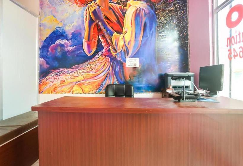 Hotel Oyo 75886  Relation