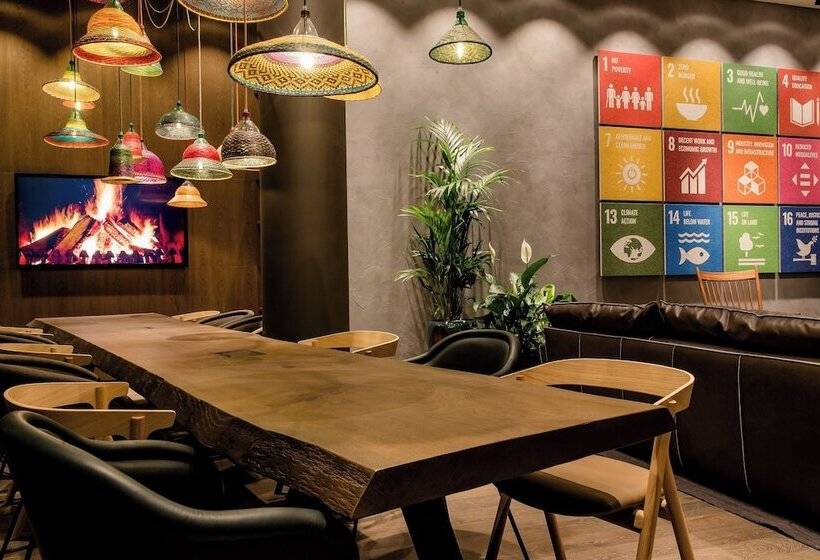 Motel One Bonn Hauptbahnhof