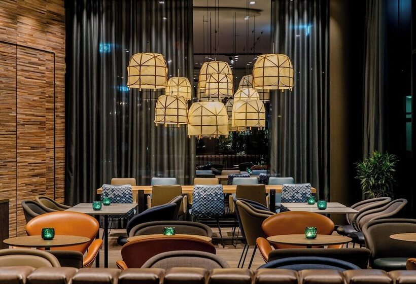 Motel One Bonn Hauptbahnhof