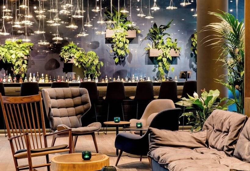 Motel One Bonn Hauptbahnhof