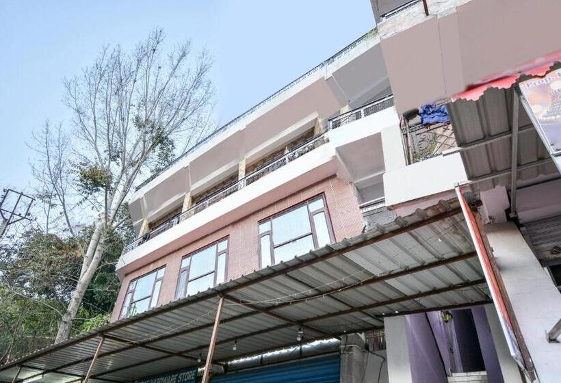 פנסיון Flagship The Alpine Homes