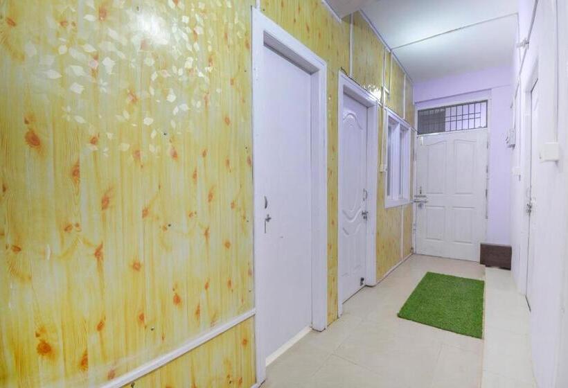 פנסיון Flagship The Alpine Homes