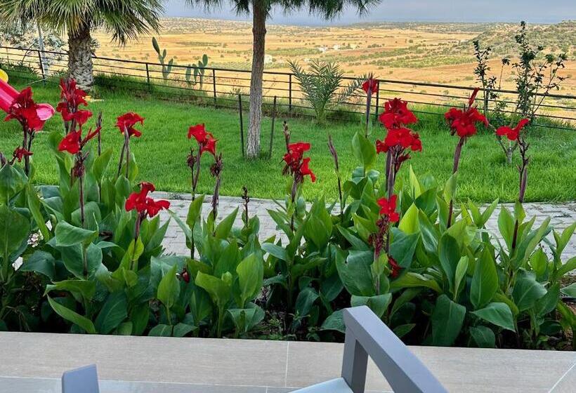 استراحتگاه Celebi Garden Hotel   Cittaslow Retreat