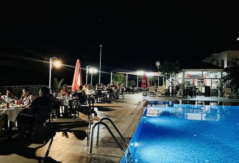 استراحتگاه Celebi Garden Hotel   Cittaslow Retreat