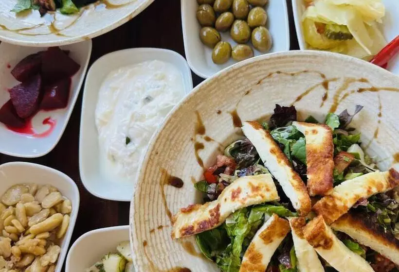 استراحتگاه Celebi Garden Hotel   Cittaslow Retreat