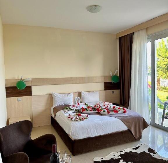 استراحتگاه Celebi Garden Hotel   Cittaslow Retreat