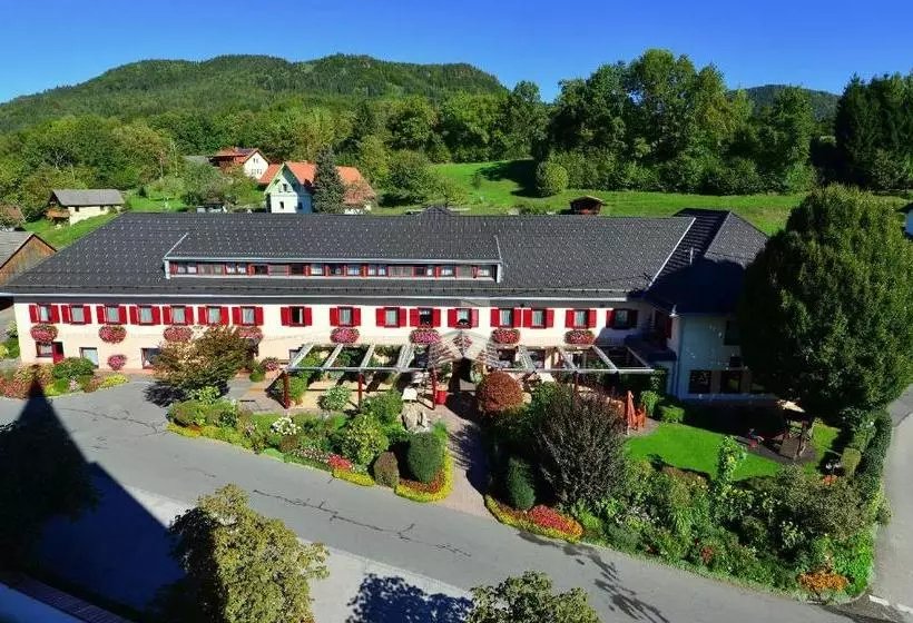 Retkeilymaja Gasthaus Gostišče Trattoria Ogris