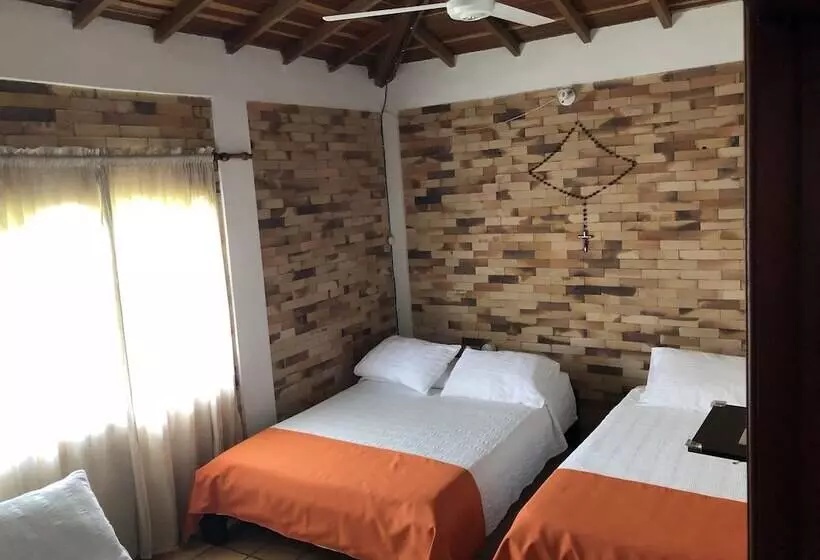 Finca Hotel Camarpa