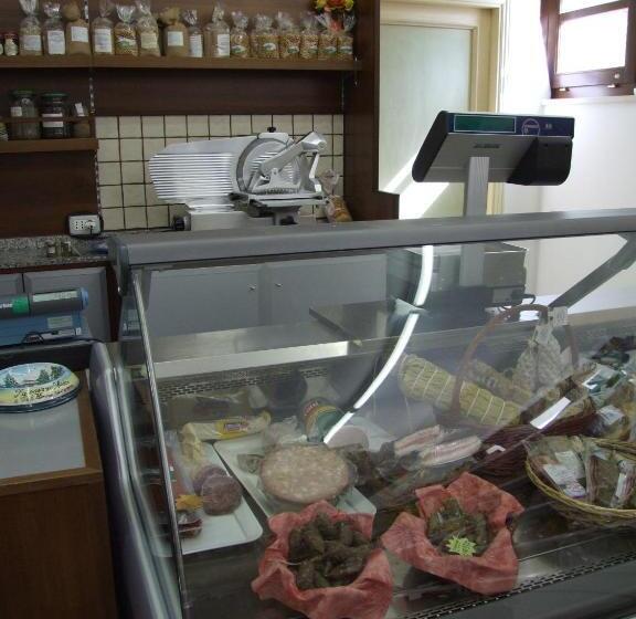 ホテル Albergo La Casa Nel Bosco