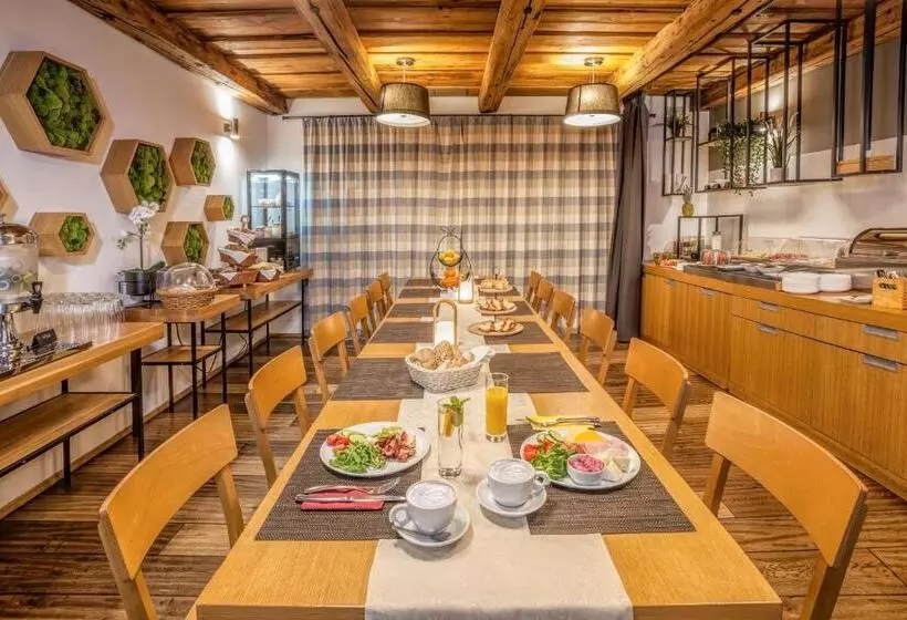 Hotelli Lidový Dům