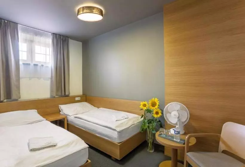 Hotelli Lidový Dům