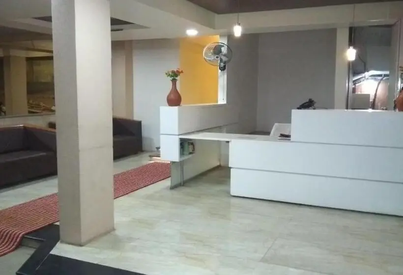 ホテル Pandharinath Lodge