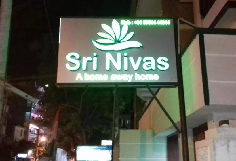 Hotelli Sri Nivas Guest House
