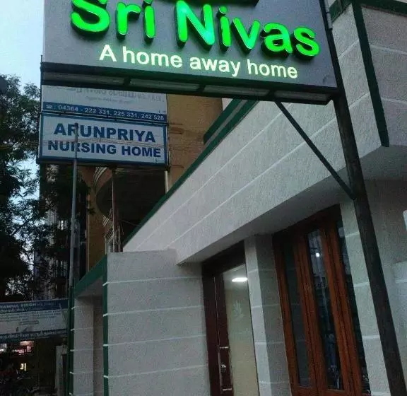 Hotelli Sri Nivas Guest House