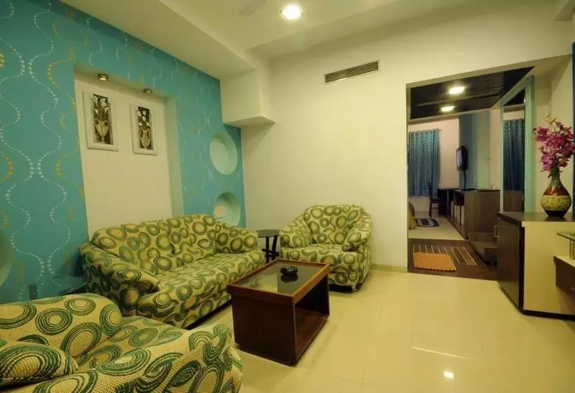 Hotelli Surabhi Regency