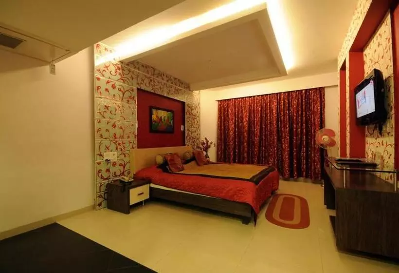 Hotelli Surabhi Regency