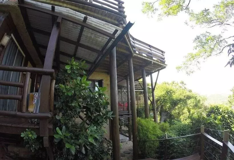 Albergue Explorer   Hostel