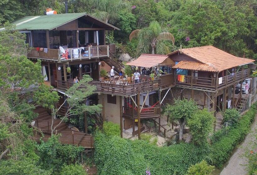 Albergue Explorer   Hostel