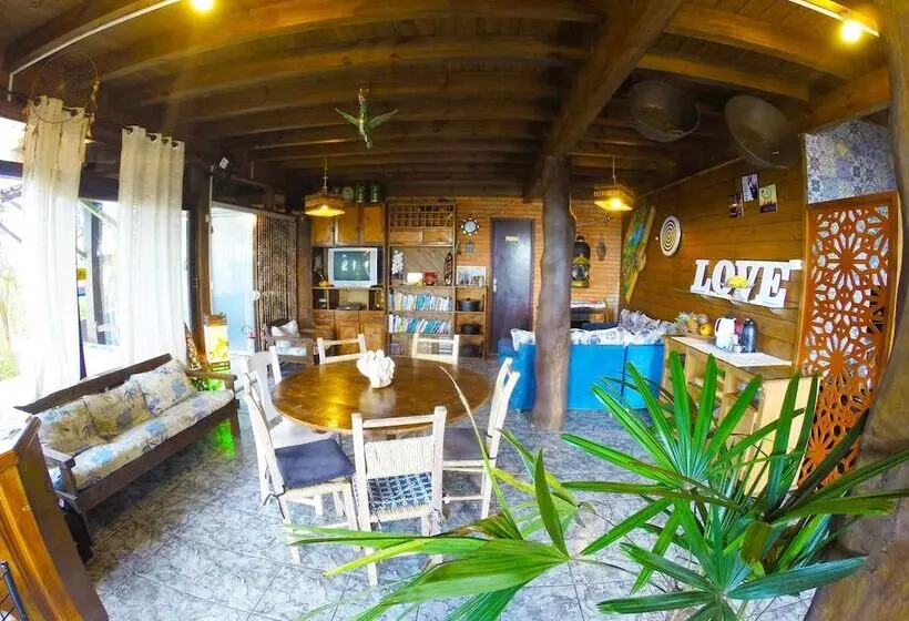 Albergue Explorer   Hostel