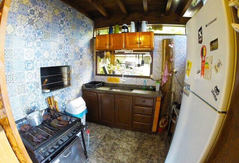 Albergue Explorer   Hostel