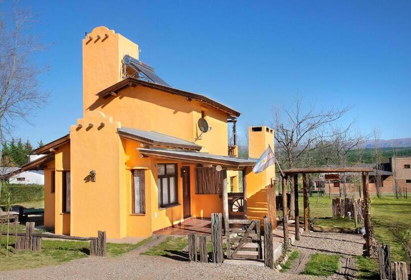 Hostel Cabañas La Matera