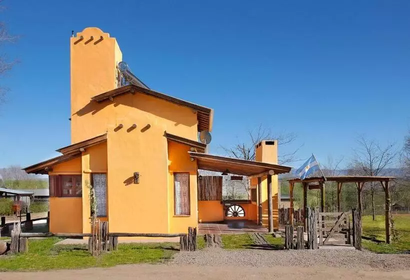 Retkeilymaja Cabañas La Matera