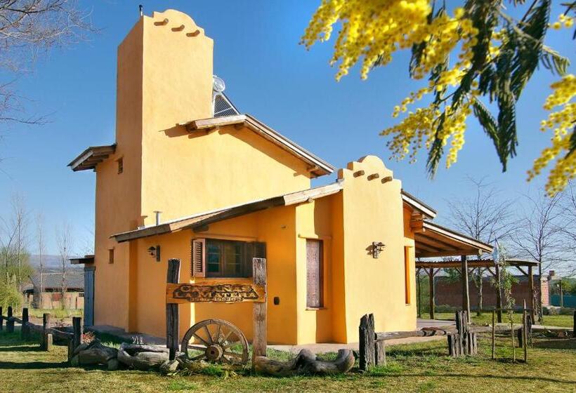 Hostel Cabañas La Matera