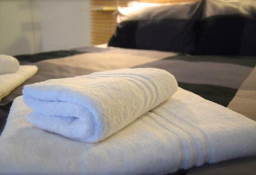 تختخواب و صبحانه My Bnb Pisa