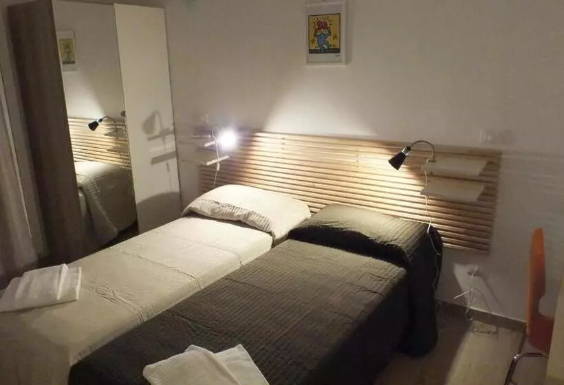 تختخواب و صبحانه My Bnb Pisa