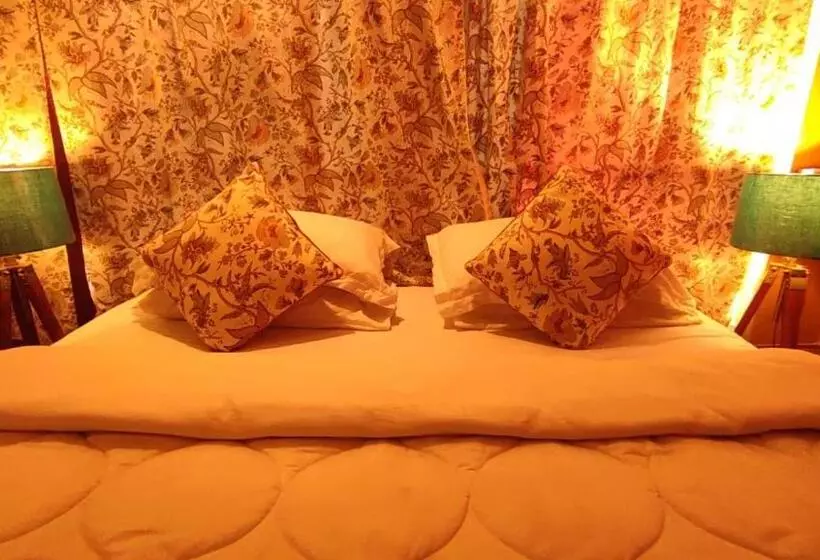هتل Bundi Inn   A Heritage Boutique Haveli